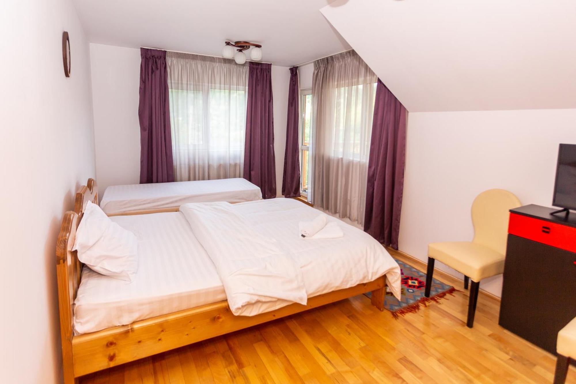 Casa Rumelia Paltineni Esterno foto