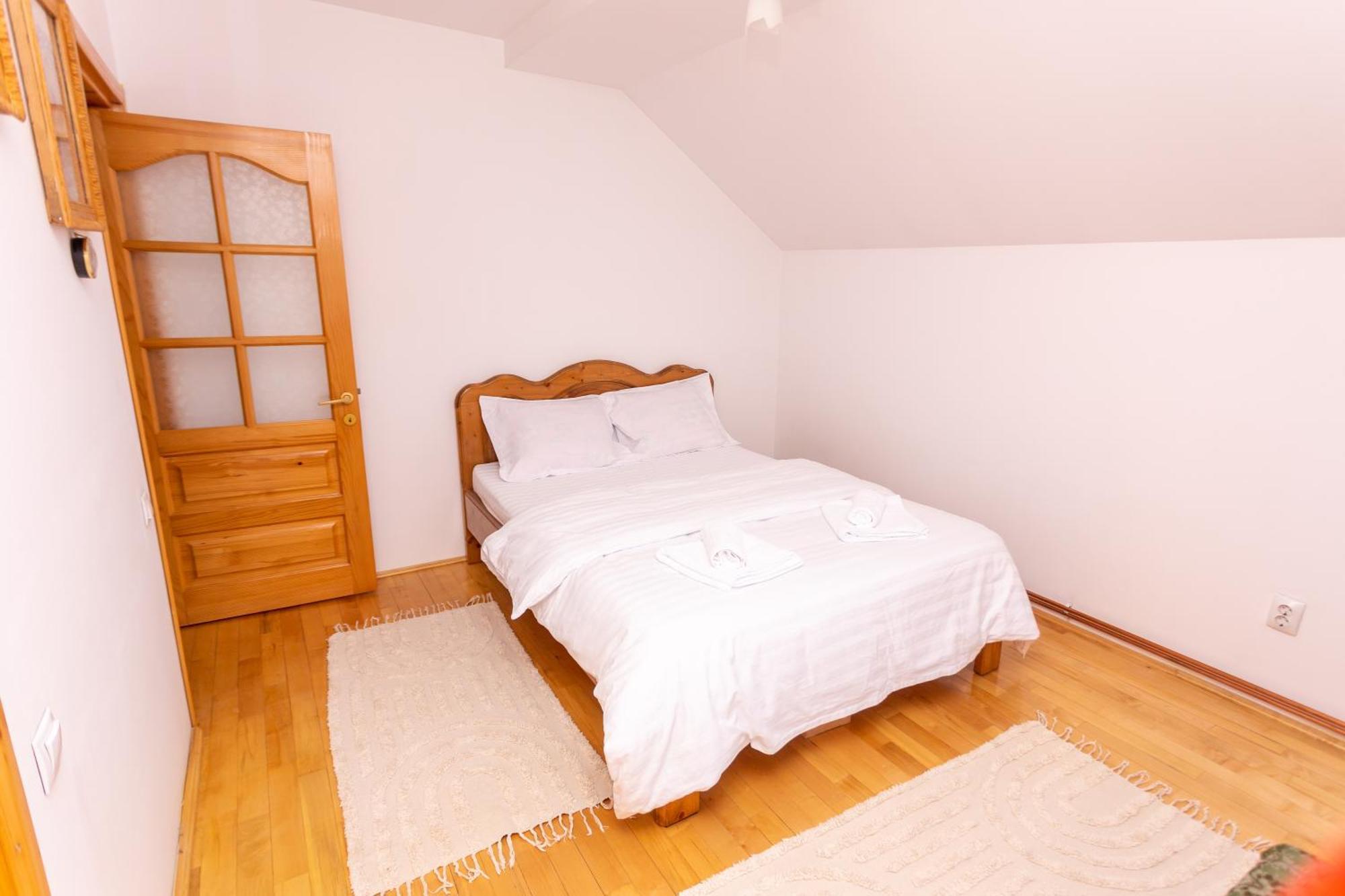 Casa Rumelia Paltineni Esterno foto