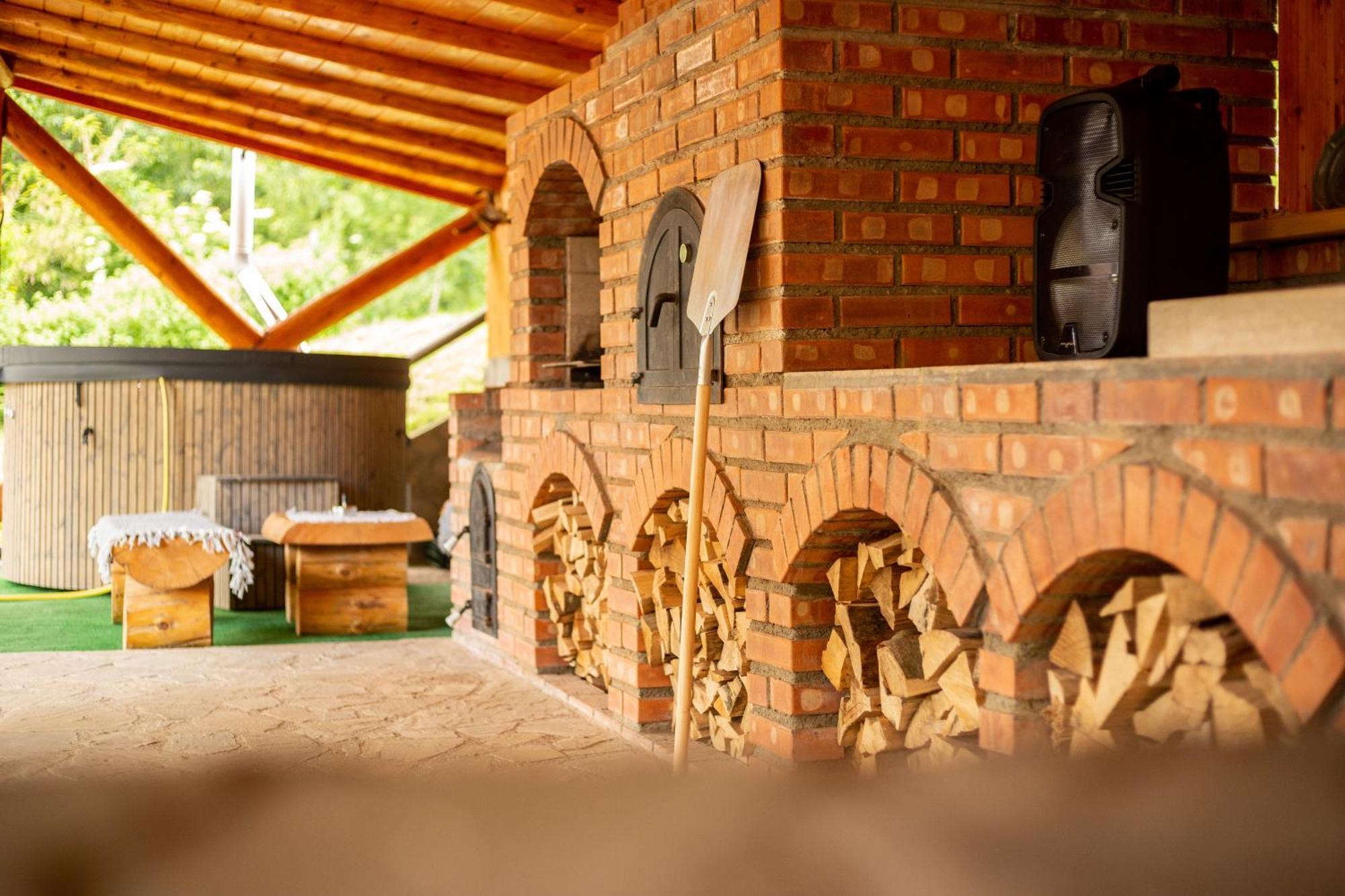 Casa Rumelia Paltineni Esterno foto