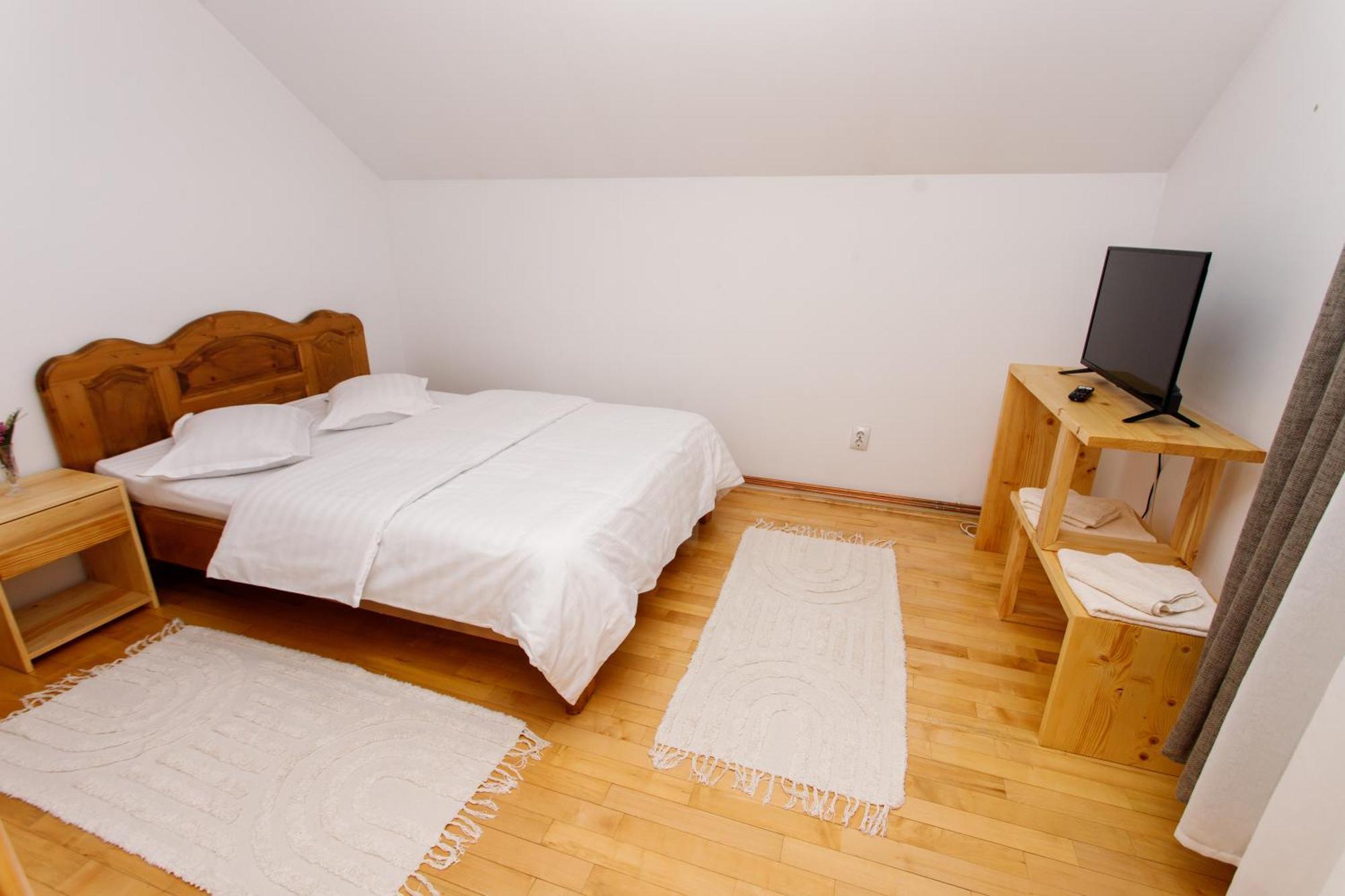 Casa Rumelia Paltineni Esterno foto