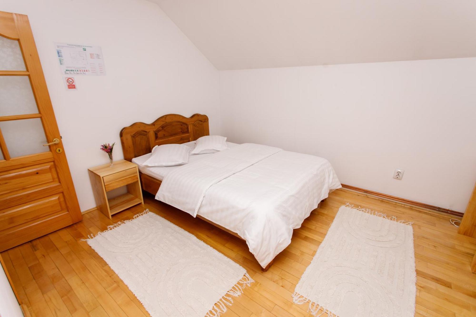 Casa Rumelia Paltineni Esterno foto