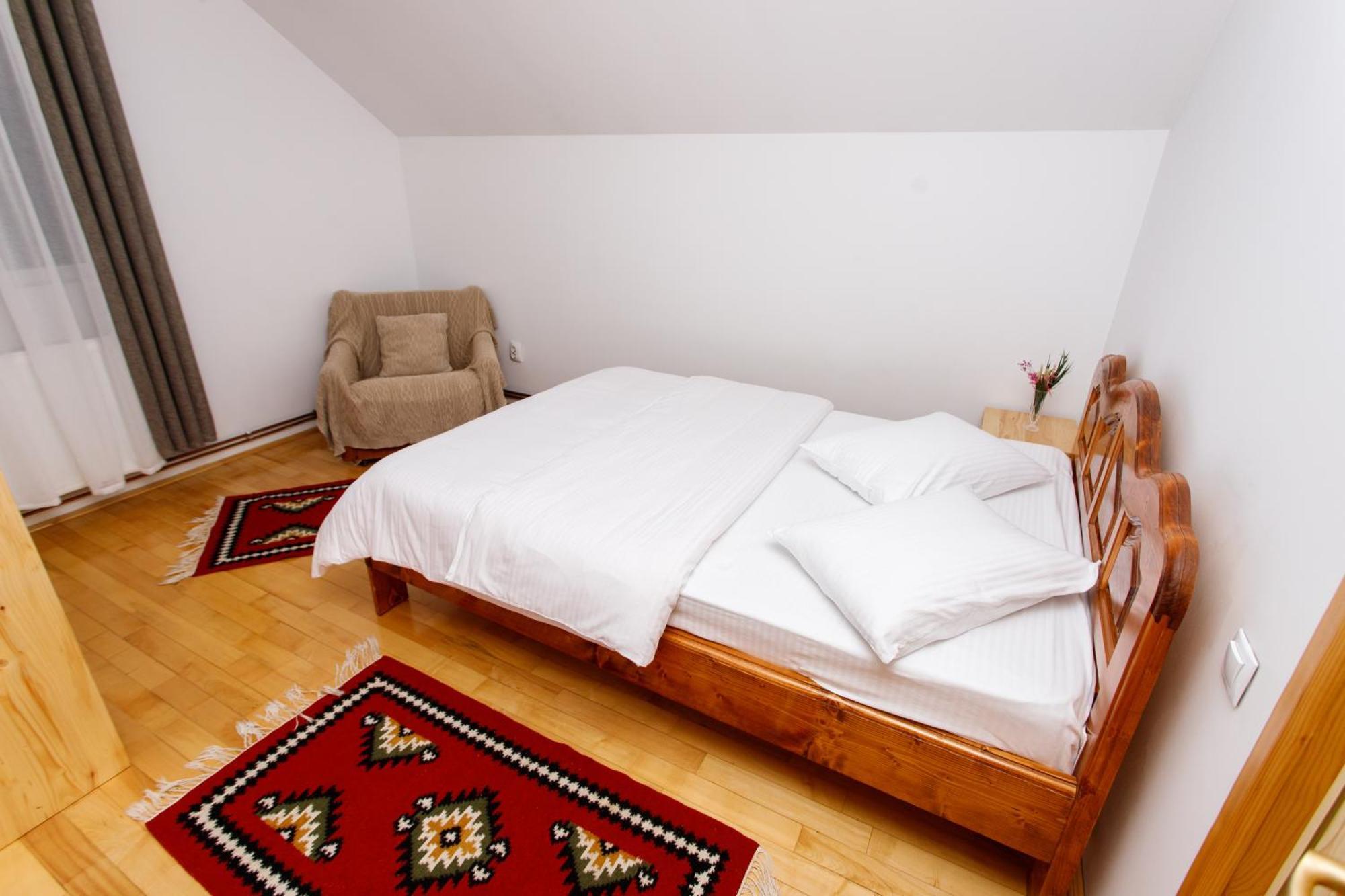Casa Rumelia Paltineni Esterno foto